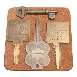 Vintage Hotel/Motel and Skeleton Keys